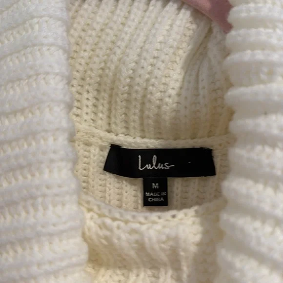 Lulu's - Turtleneck Sweater with Fringe - Ivory/White - Size M - Picture 5 of 6